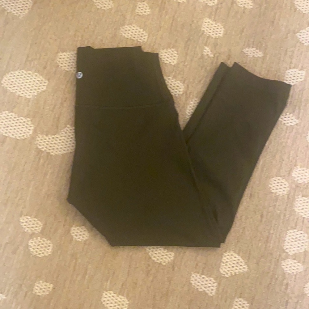 Lululemon Wunderunder high- rise crop 23" size 6